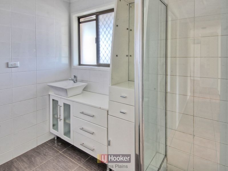 118 Estramina Road, Regents Park QLD 4118