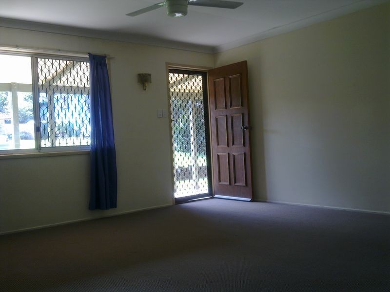 4 Lupus Street, Hillcrest QLD 4118