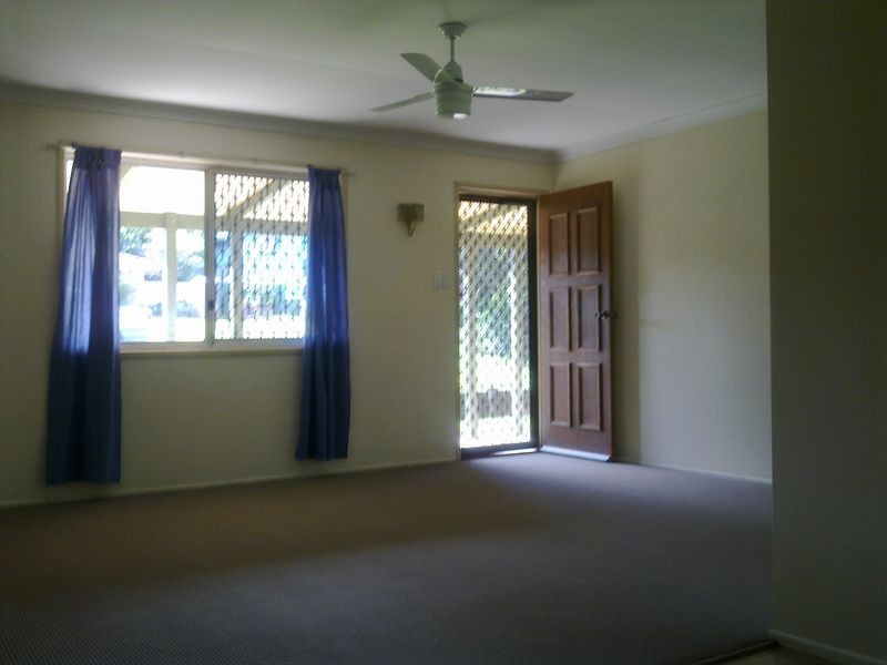 4 Lupus Street, Hillcrest QLD 4118
