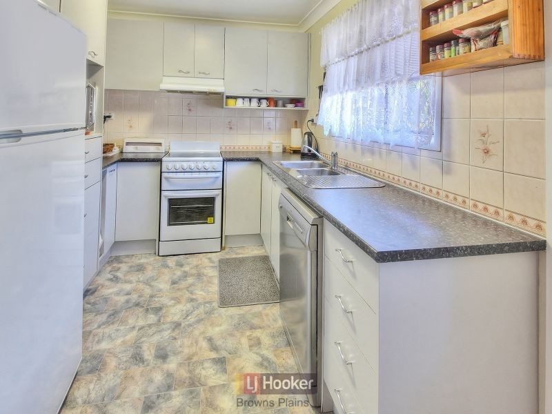 16 Carinya Street, Crestmead QLD 4132