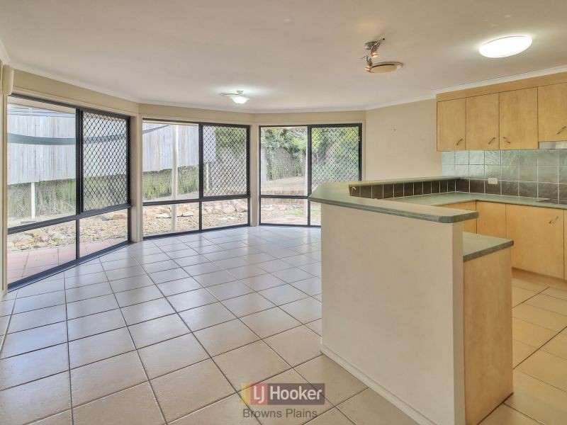 2 Dorset Close, Greenbank QLD 4124