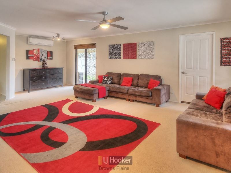 20 Federation Drive, Hillcrest QLD 4118