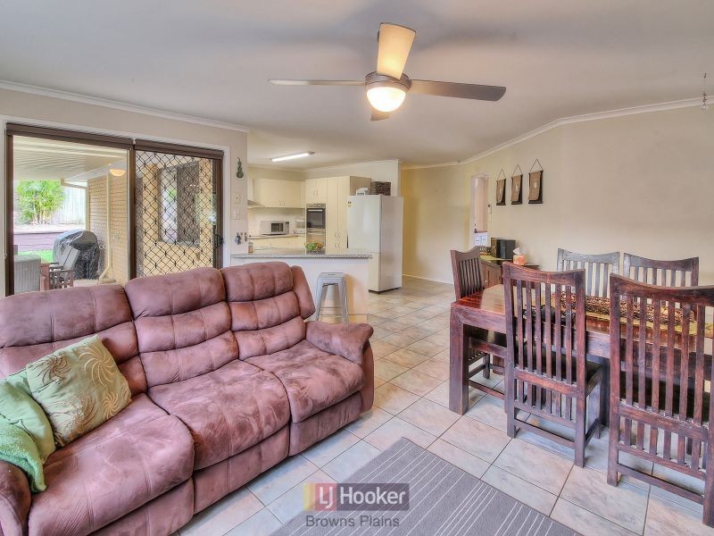 20 Federation Drive, Hillcrest QLD 4118