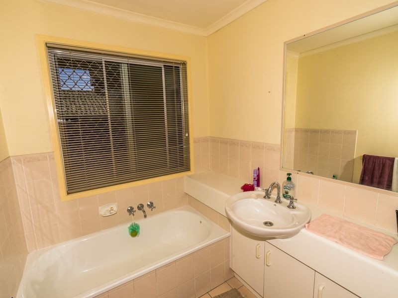 4 Hauff Close, Eagleby QLD 4207