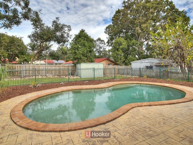 10 Langham Street, Hillcrest QLD 4118