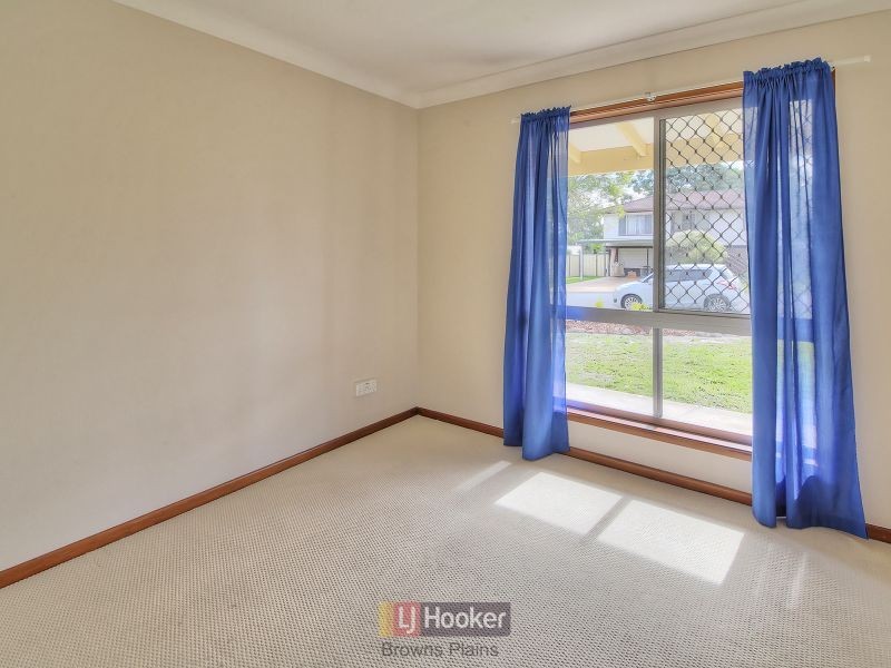 10 Langham Street, Hillcrest QLD 4118