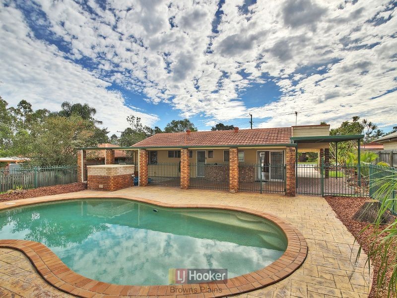 10 Langham Street, Hillcrest QLD 4118