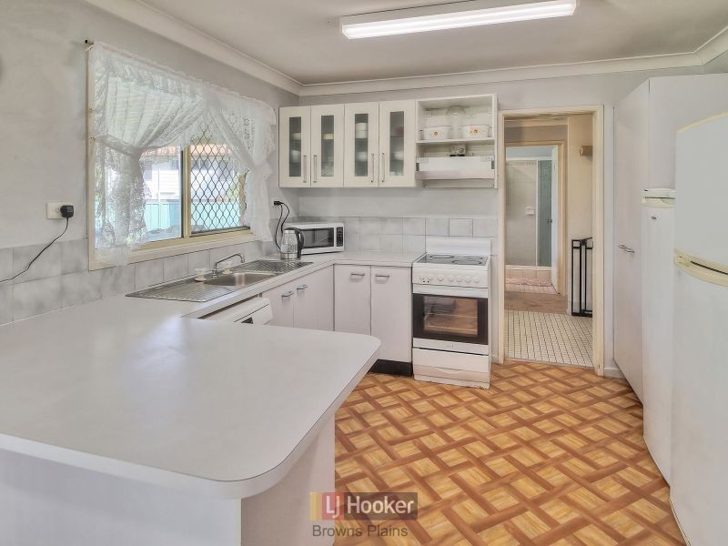 26 Brett Avenue, Browns Plains QLD 4118