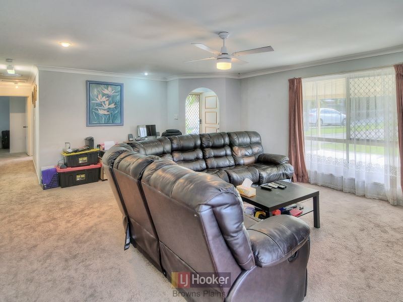 26 Brett Avenue, Browns Plains QLD 4118