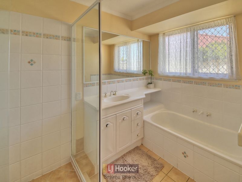 20 Cornell Close, Regents Park QLD 4118