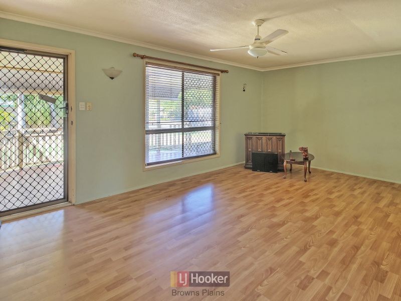 40 Whitcomb Street, Hillcrest QLD 4118