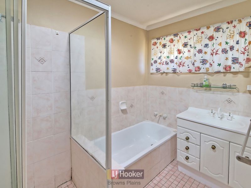 40 Whitcomb Street, Hillcrest QLD 4118