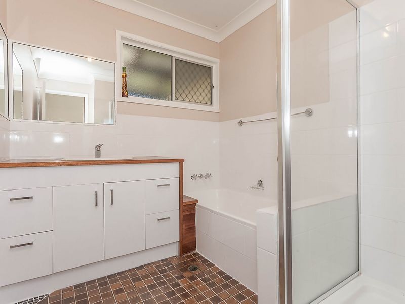 10 Woodburn Street, Marsden QLD 4132