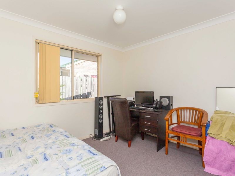 2 Pidgeon Boulevard, Crestmead QLD 4132