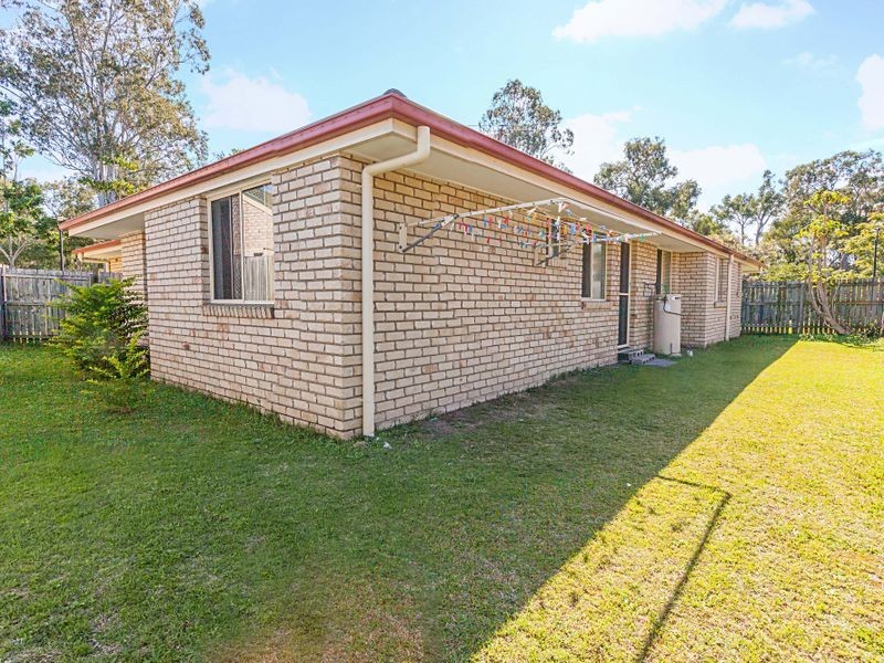 2 Pidgeon Boulevard, Crestmead QLD 4132
