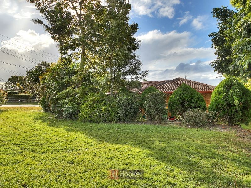 4 Volant Street, Regents Park QLD 4118