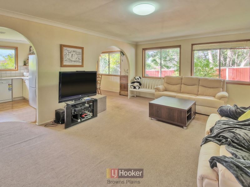 4 Volant Street, Regents Park QLD 4118