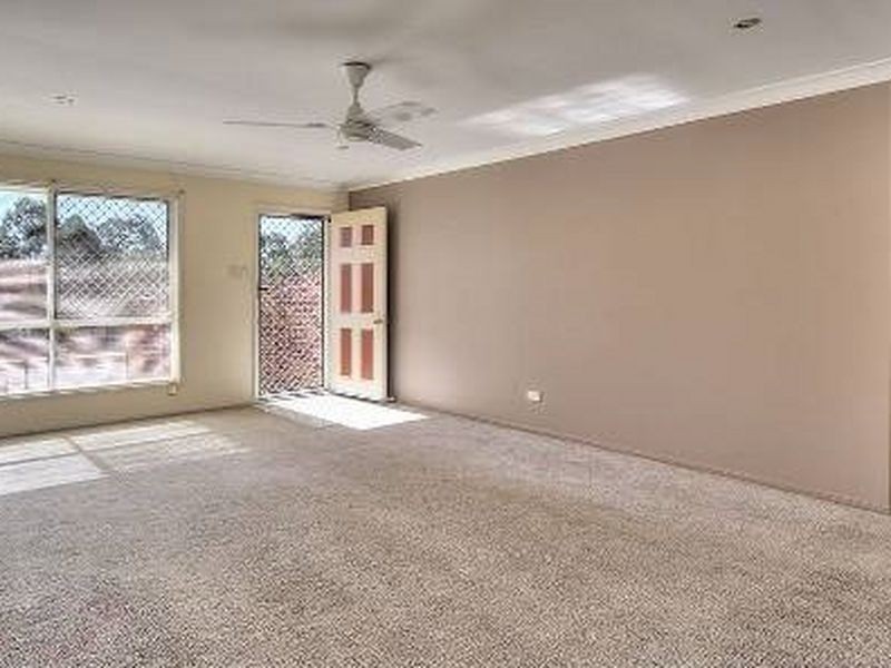 138 Lamberth Road, Regents Park QLD 4118