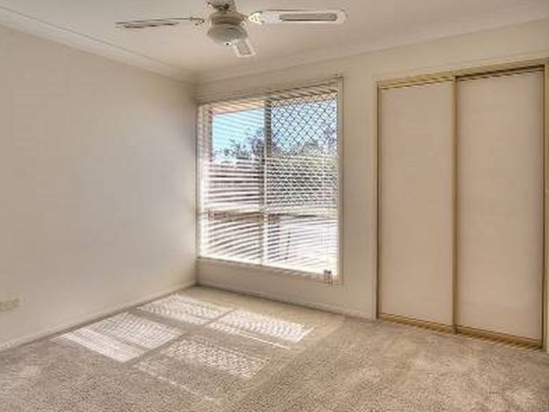 138 Lamberth Road, Regents Park QLD 4118