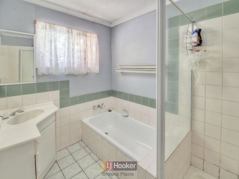 2 Blue Gum Drive, Marsden QLD 4132