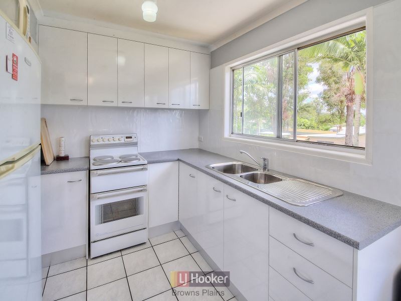 2 Blue Gum Drive, Marsden QLD 4132