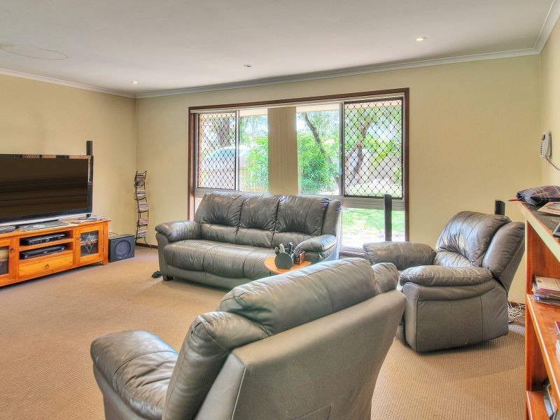 9 Woodview Street, Browns Plains QLD 4118