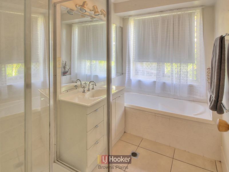 7 Albany Close, Runcorn QLD 4113