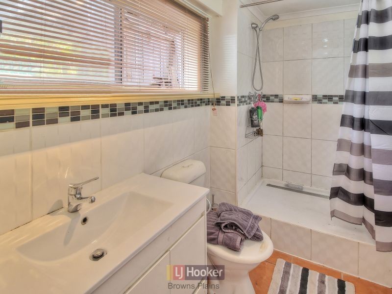 48 Raelene Terrace, Springwood QLD 4127