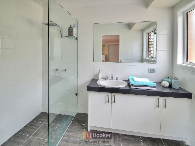 6 Piper Court, Boronia Heights QLD 4124