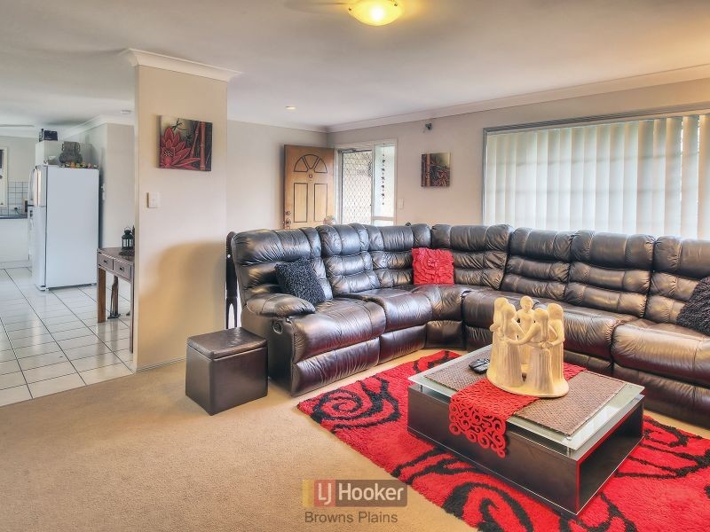 6 Perentie Street, Regents Park QLD 4118