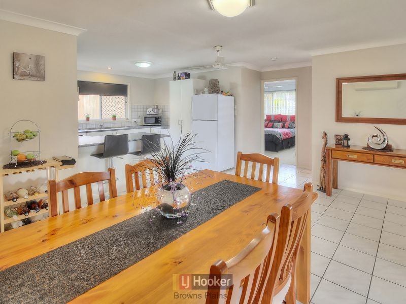 6 Perentie Street, Regents Park QLD 4118