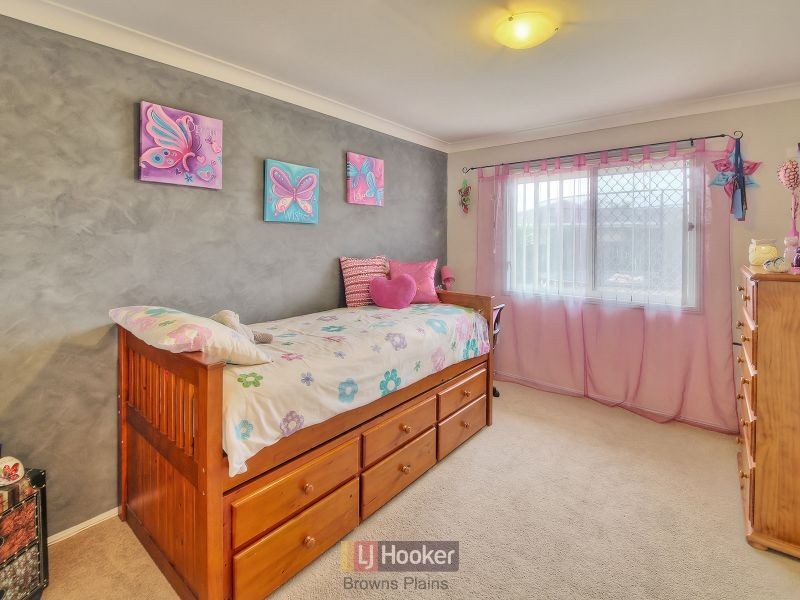 6 Perentie Street, Regents Park QLD 4118