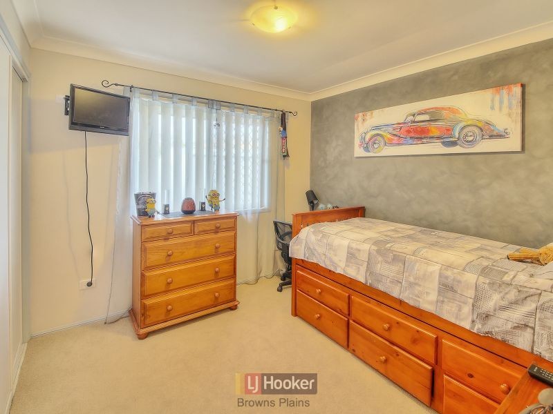 6 Perentie Street, Regents Park QLD 4118