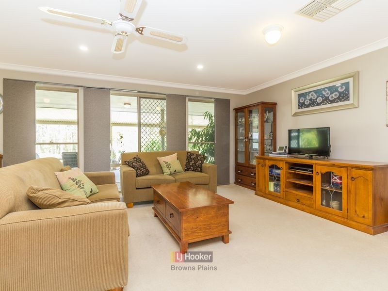 122-124 Merluna Road, Park Ridge South QLD 4125