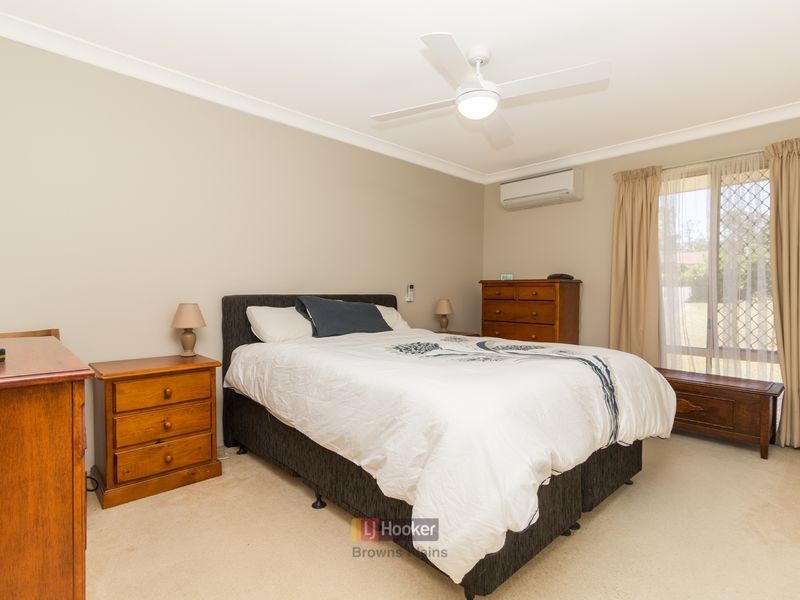 122-124 Merluna Road, Park Ridge South QLD 4125