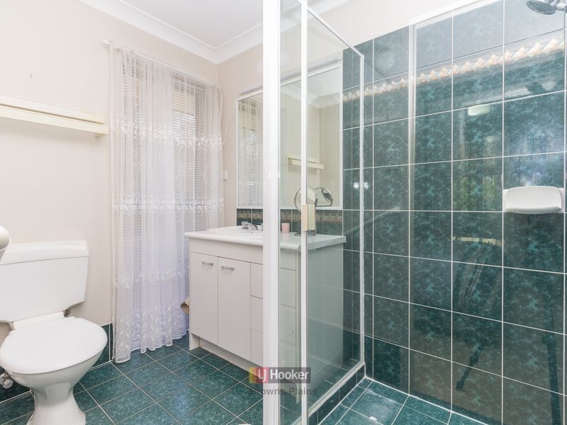122-124 Merluna Road, Park Ridge South QLD 4125