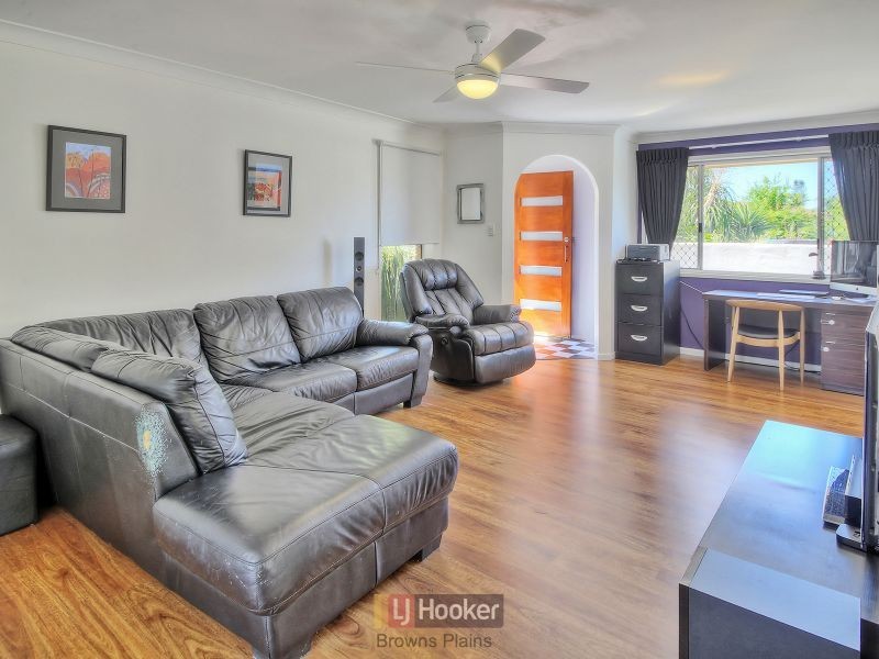 38 Bywater Street, Hillcrest QLD 4118