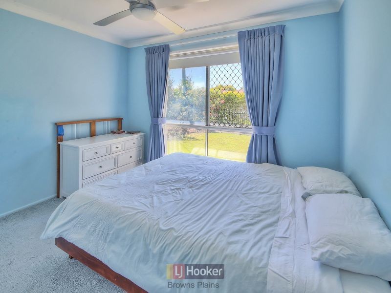 38 Bywater Street, Hillcrest QLD 4118