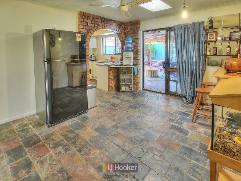 50 Dracon Street, Regents Park QLD 4118