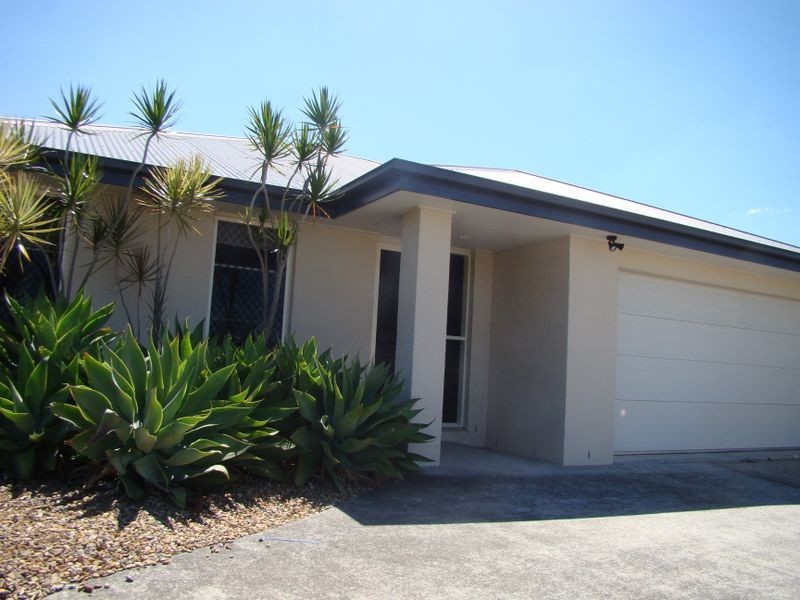 4 Charlton Place, Regents Park QLD 4118