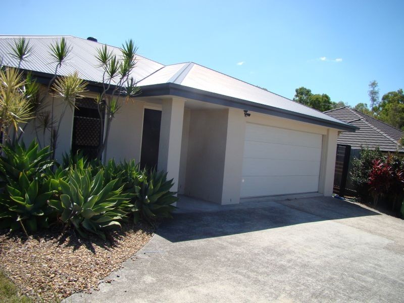 4 Charlton Place, Regents Park QLD 4118