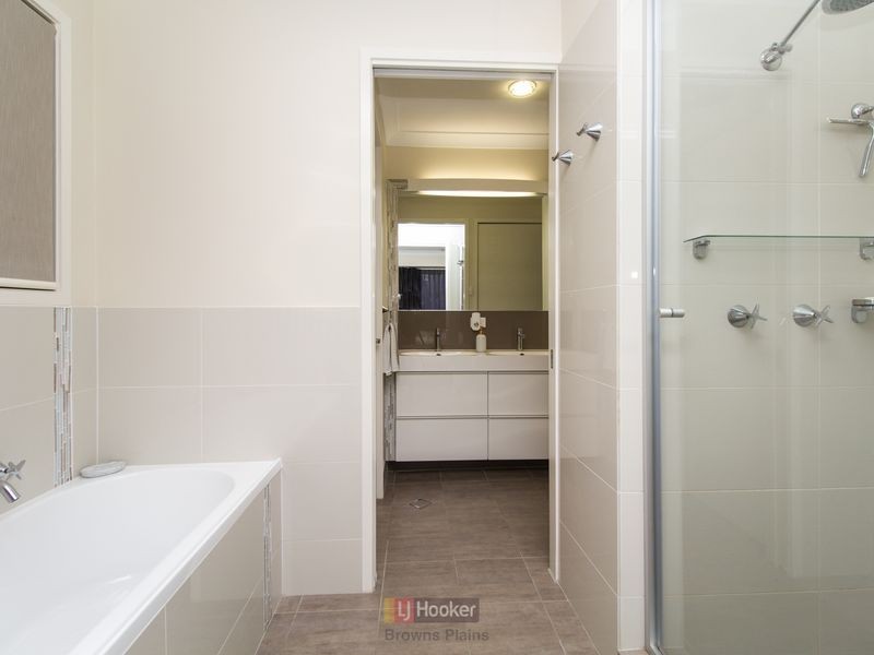 14 Paddies Crescent, Crestmead QLD 4132