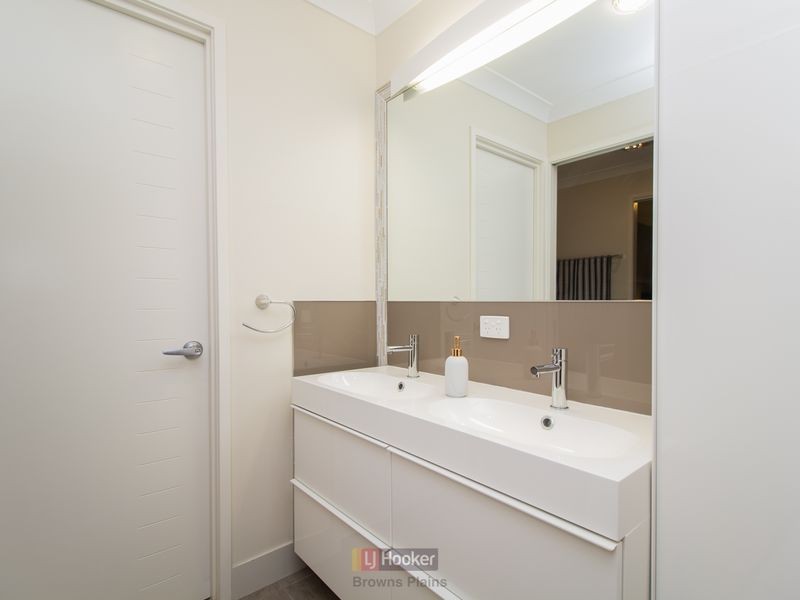 14 Paddies Crescent, Crestmead QLD 4132