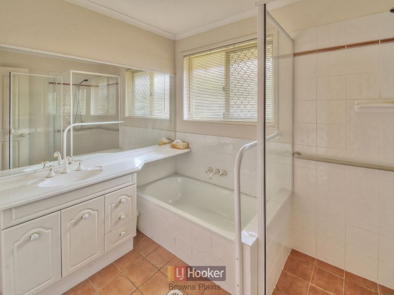 28 Bowood Place, Parkinson QLD 4115