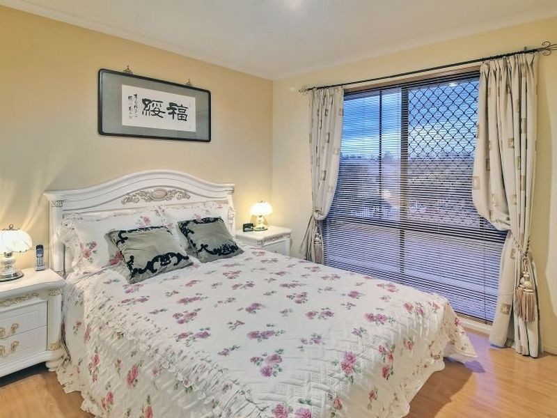 12 Oakview Street, Parkinson QLD 4115