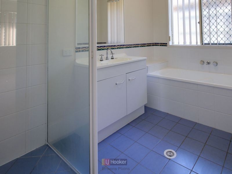 14 Cinear Court, Regents Park QLD 4118