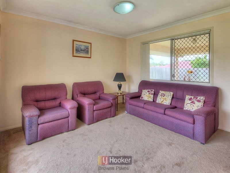 42 Pinedale Crescent, Parkinson QLD 4115