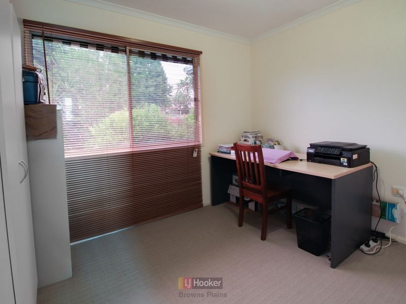 93 Conifer Street, Hillcrest QLD 4118
