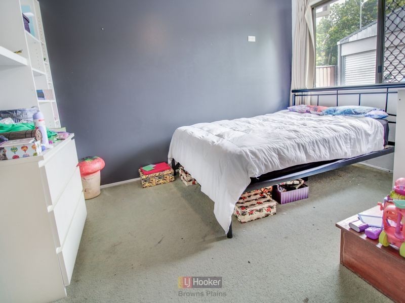 62 Waratah Drive, Crestmead QLD 4132