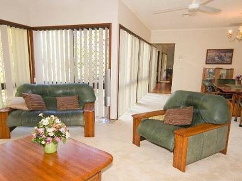 5-11 Peregrine Street, Park Ridge QLD 4125